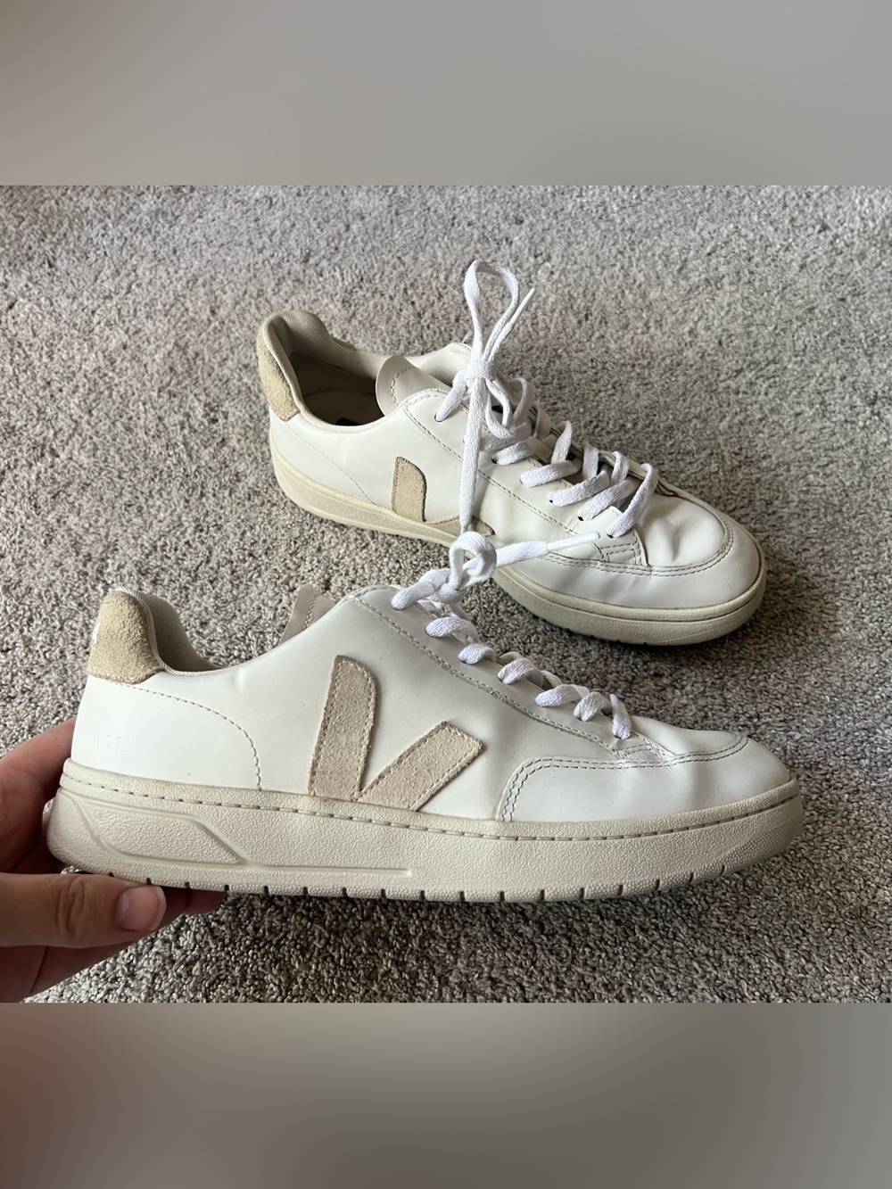 VEJA V-12 Women’s Size 10 White Leather Beige Logo Low Top Sneakers Shoes